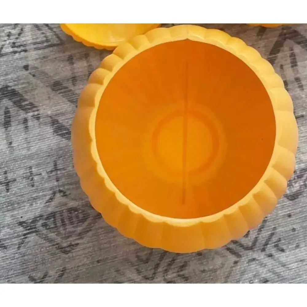 1 Piece Plastic Yellow Onion Saver